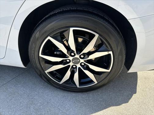 2022 Chevrolet Malibu FWD RS