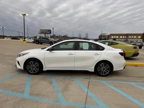 2023 Kia Forte GT-Line