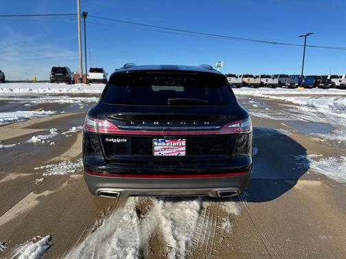 2022 Lincoln Nautilus Reserve