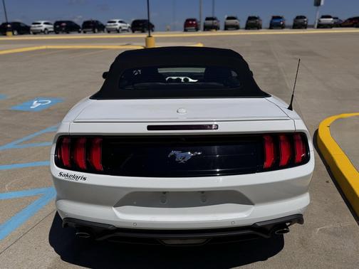 2022 Ford Mustang EcoBoost Premium