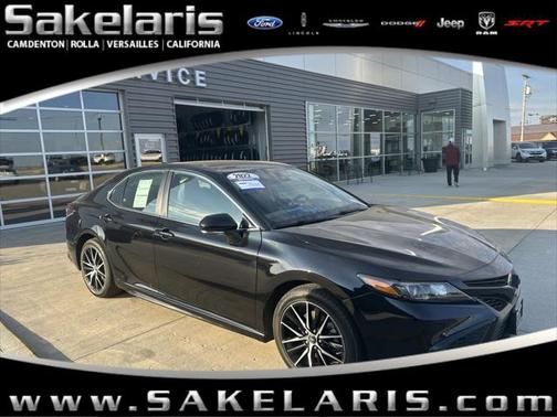 2022 Toyota Camry SE