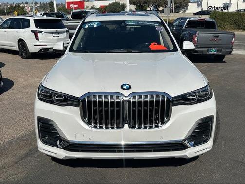 Mineral White Metallic 2022 BMW X7 xDrive40i