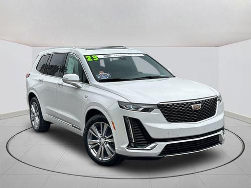 Crystal White Tricoat 2023 Cadillac XT6 Premium Luxury FWD