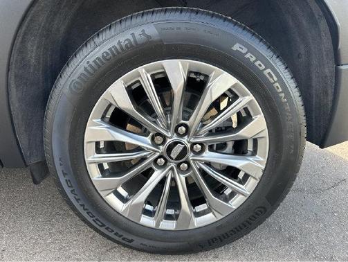 Crystal White Tricoat 2024 Cadillac XT4 Premium Luxury