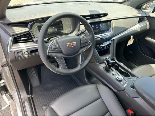 Argent Silver Metallic 2026 Cadillac XT5 Luxury