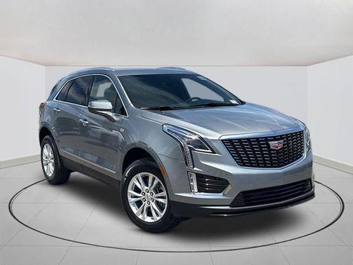 Argent Silver Metallic 2026 Cadillac XT5 Luxury