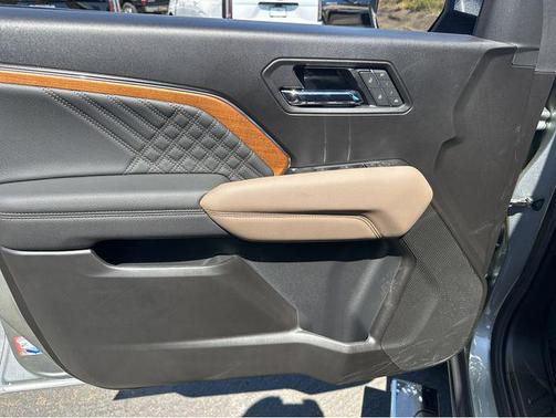 Sterling Metallic 2026 GMC Canyon Denali