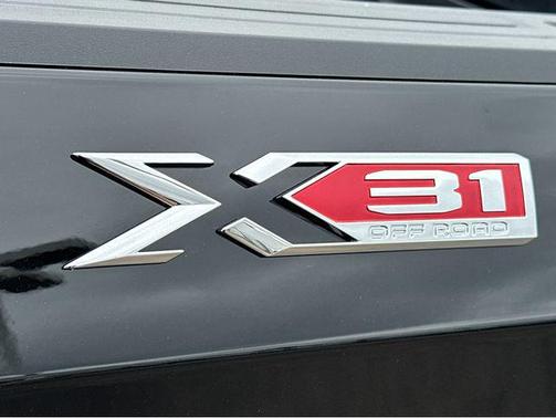 Onyx Black 2026 GMC Sierra 1500 SLT
