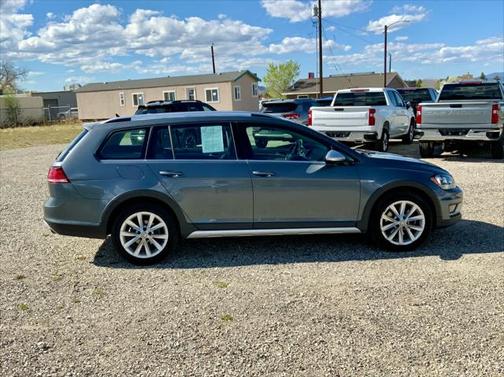 2019 Volkswagen Golf Alltrack TSI S
