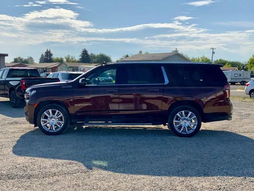 2023 Chevrolet Suburban 4WD High Country