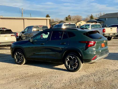 2025 Chevrolet Trax LT