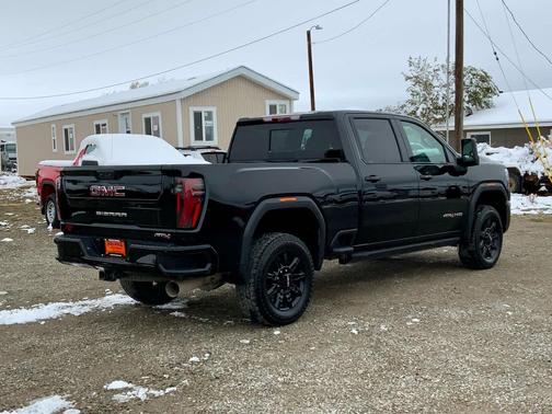 2024 GMC Sierra 2500 AT4