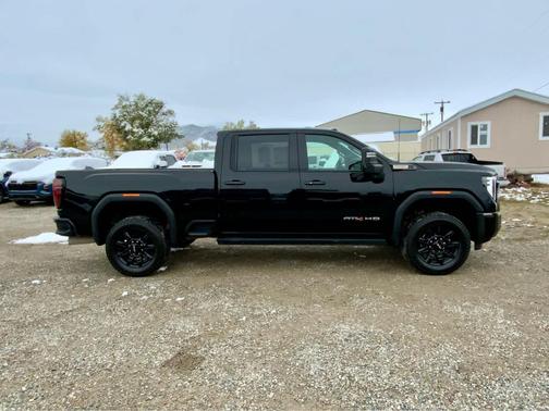 2024 GMC Sierra 2500 AT4