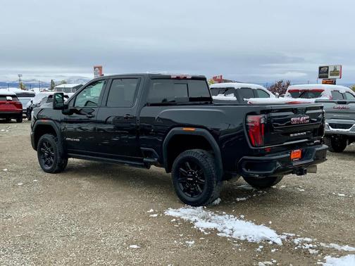 2024 GMC Sierra 2500 AT4