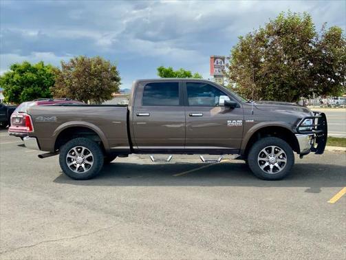 2018 RAM 2500 Laramie Crew Cab 4x4 6'4' Box
