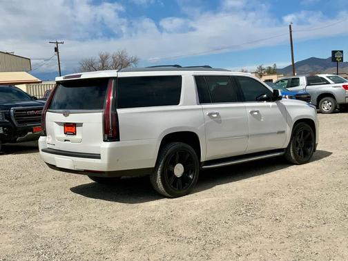 2020 Cadillac Escalade ESV Luxury