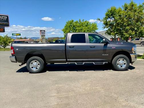 2021 RAM 2500 Tradesman Crew Cab 4x4 8' Box
