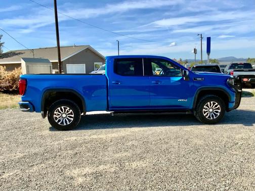 2023 GMC Sierra 1500 AT4