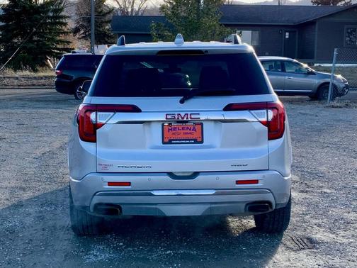 2020 GMC Acadia Denali