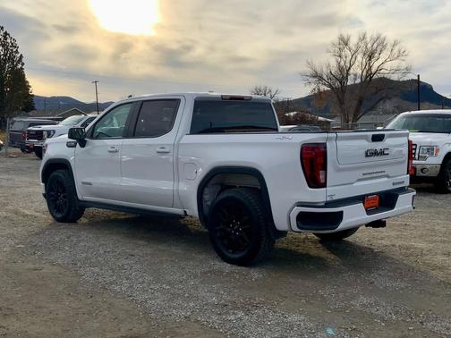 2022 GMC Sierra 1500 Elevation