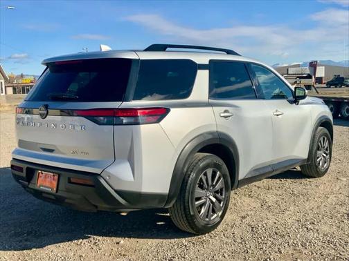 2022 Nissan Pathfinder SV 4WD