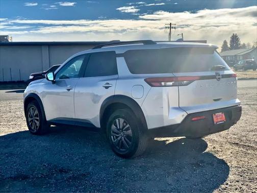 2022 Nissan Pathfinder SV 4WD