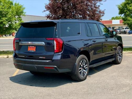 2023 GMC Yukon XL 4WD AT4
