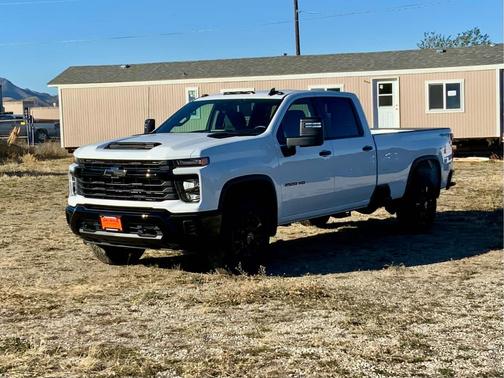 2026 Chevrolet Silverado 2500 Custom