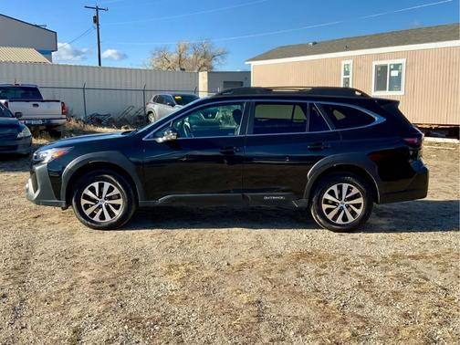 2023 Subaru Outback Premium