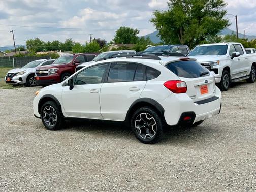 Crystal White Pearl 2015 Subaru XV Crosstrek 2.0i Premium