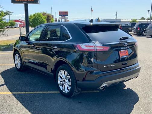 2023 Ford Edge Titanium