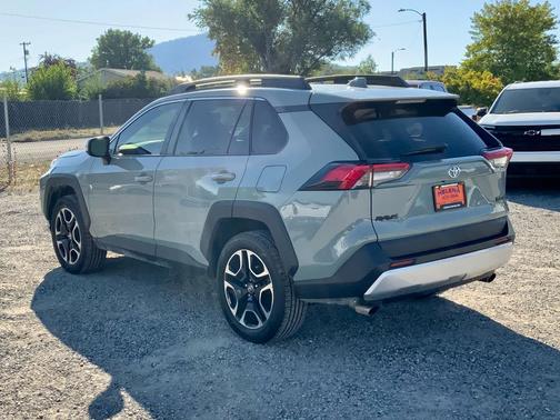 2019 Toyota RAV4 Adventure