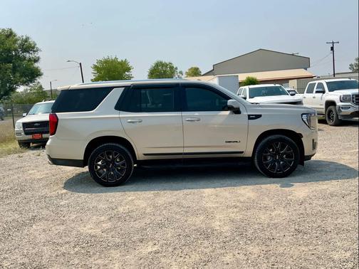Pearl Beige Metallic 2023 GMC Yukon Denali