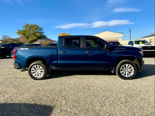 2022 Chevrolet Silverado 1500 Custom