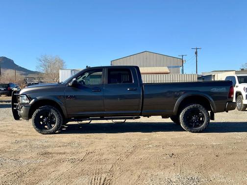 2018 RAM 2500 Laramie Crew Cab 4x4 8' Box