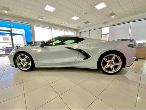 2023 Chevrolet Corvette Stingray w/1LT