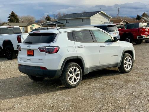 2024 Jeep Compass Latitude
