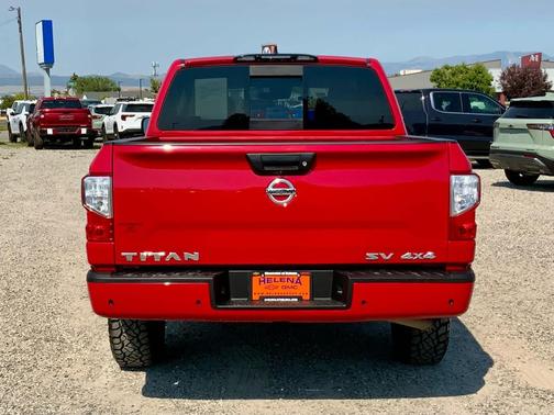 2022 Nissan Titan SV