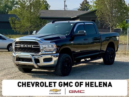 2022 RAM 2500 Tradesman Crew Cab 4x4 6'4' Box