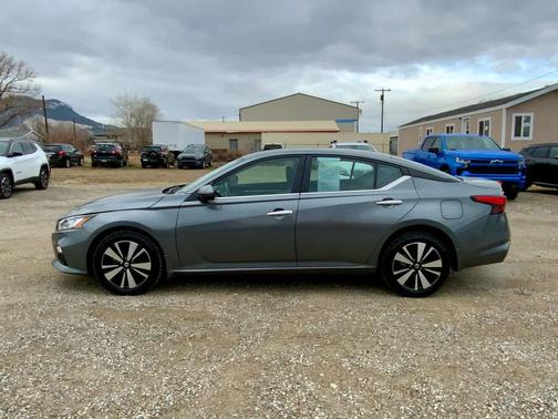 2022 Nissan Altima 2.5 SV