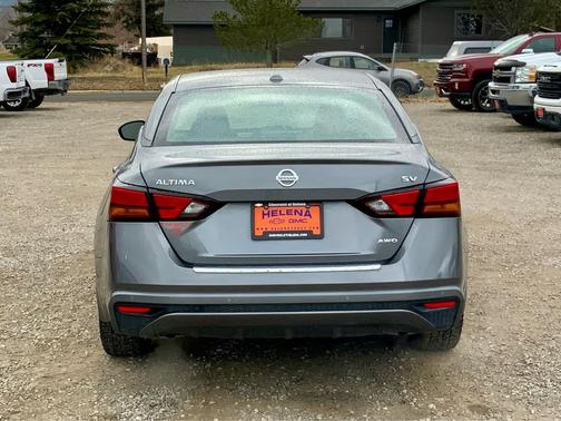 2022 Nissan Altima 2.5 SV