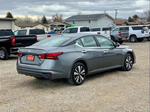 2022 Nissan Altima 2.5 SV