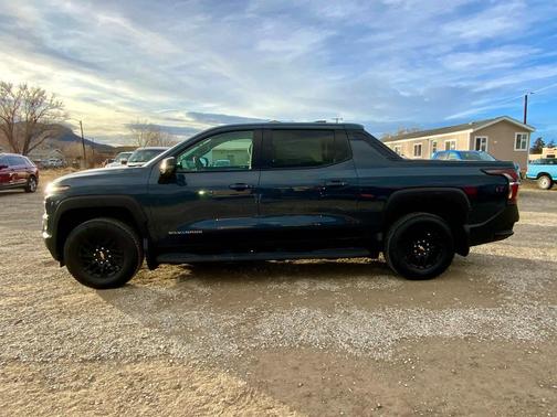 2025 Chevrolet Silverado EV LT