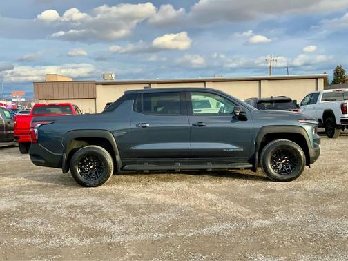 2025 Chevrolet Silverado EV LT