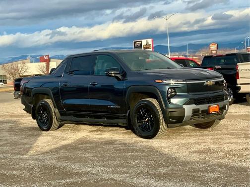 2025 Chevrolet Silverado EV LT