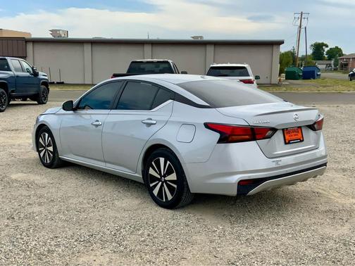 2022 Nissan Altima 2.5 SV