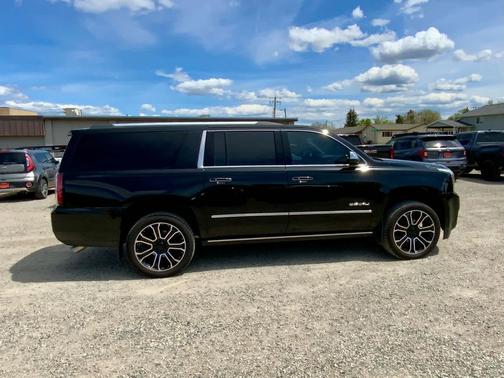 BLK/Black 2019 GMC Yukon XL Denali
