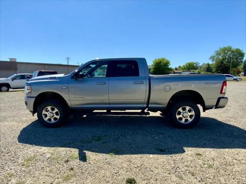 2021 RAM 2500 Big Horn Crew Cab 4x4 6'4' Box
