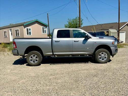 2021 RAM 2500 Big Horn Crew Cab 4x4 6'4' Box
