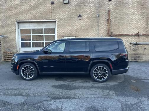 2022 Jeep Wagoneer Series III 4x4